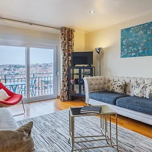 Amazing View By Lovelystay Apartment